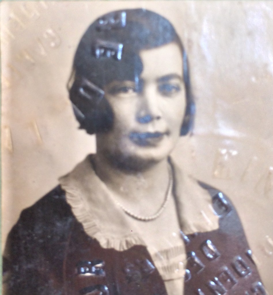 Esther BROUDO 1933 [ADLA 4M931]