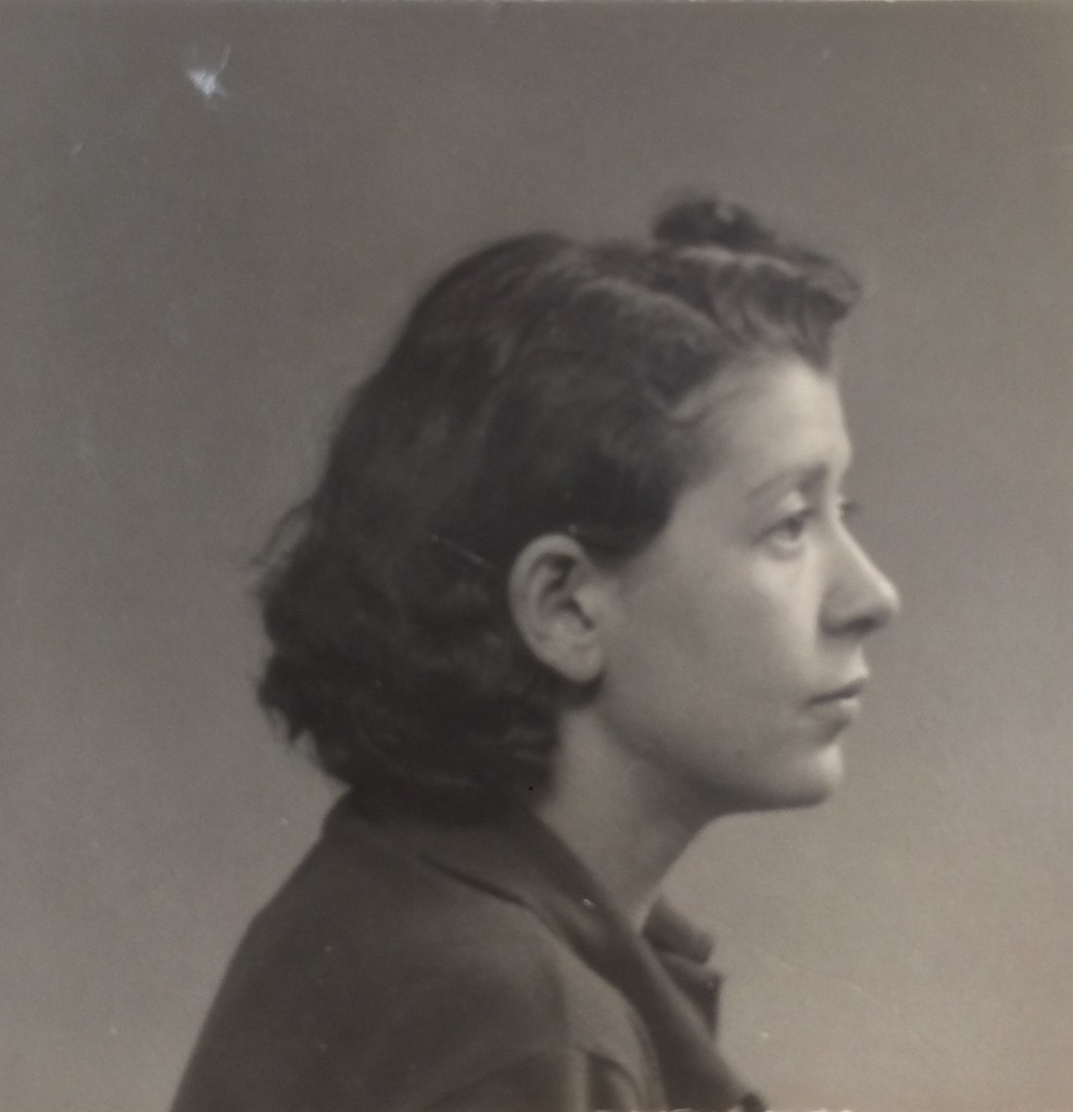  Nelly BARDACH 1938 Dossier de la Police de Sûreté [Archives Nationales, 199404340/086] 