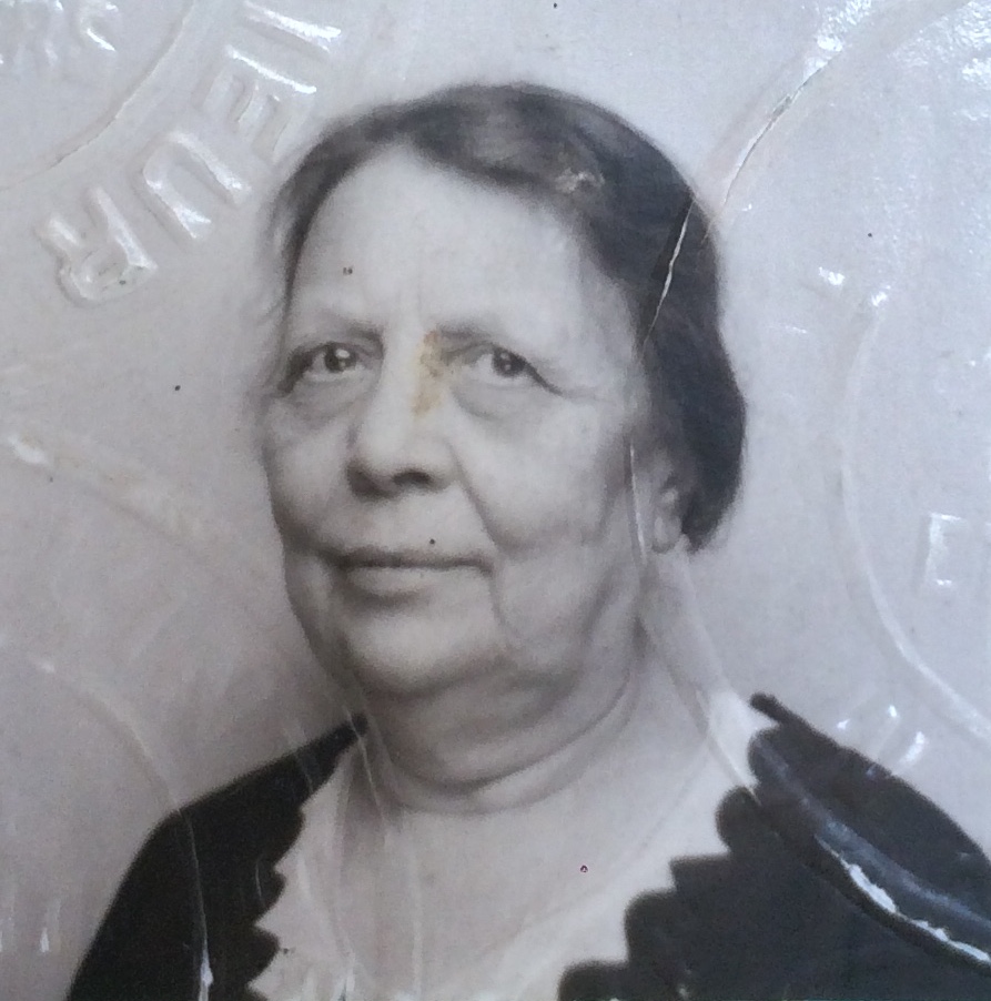 Loutcha TIANO 1933 [ADLA 4M946]