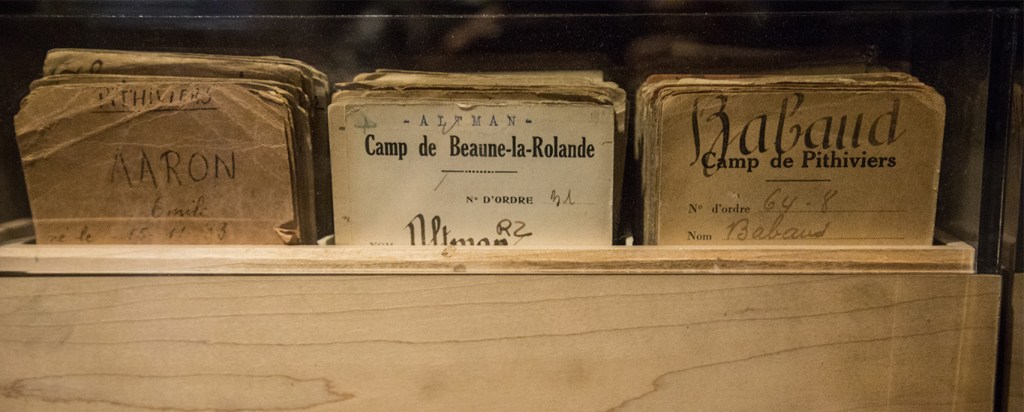 Fiches cartonnées camps d'internement [CDJC, Memorial de la Shoah, en ligne]